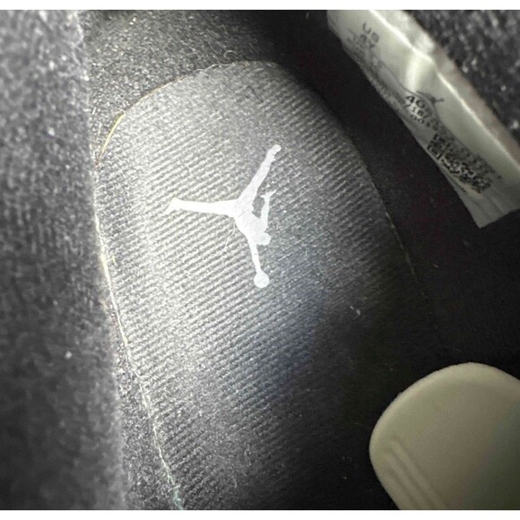 Nike Air Jordan 4 Retro Black Cat Size 4 Youth (Size 5.5 Women's) - Picture 8 of 8